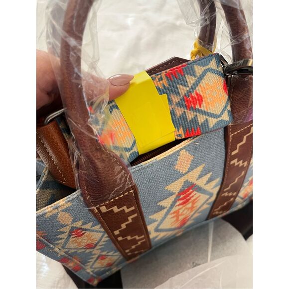 Wrangler Montana West Women's Mini Tote NEW NWT - Picture 5 of 7